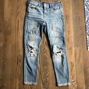 Hollister jeans!!!